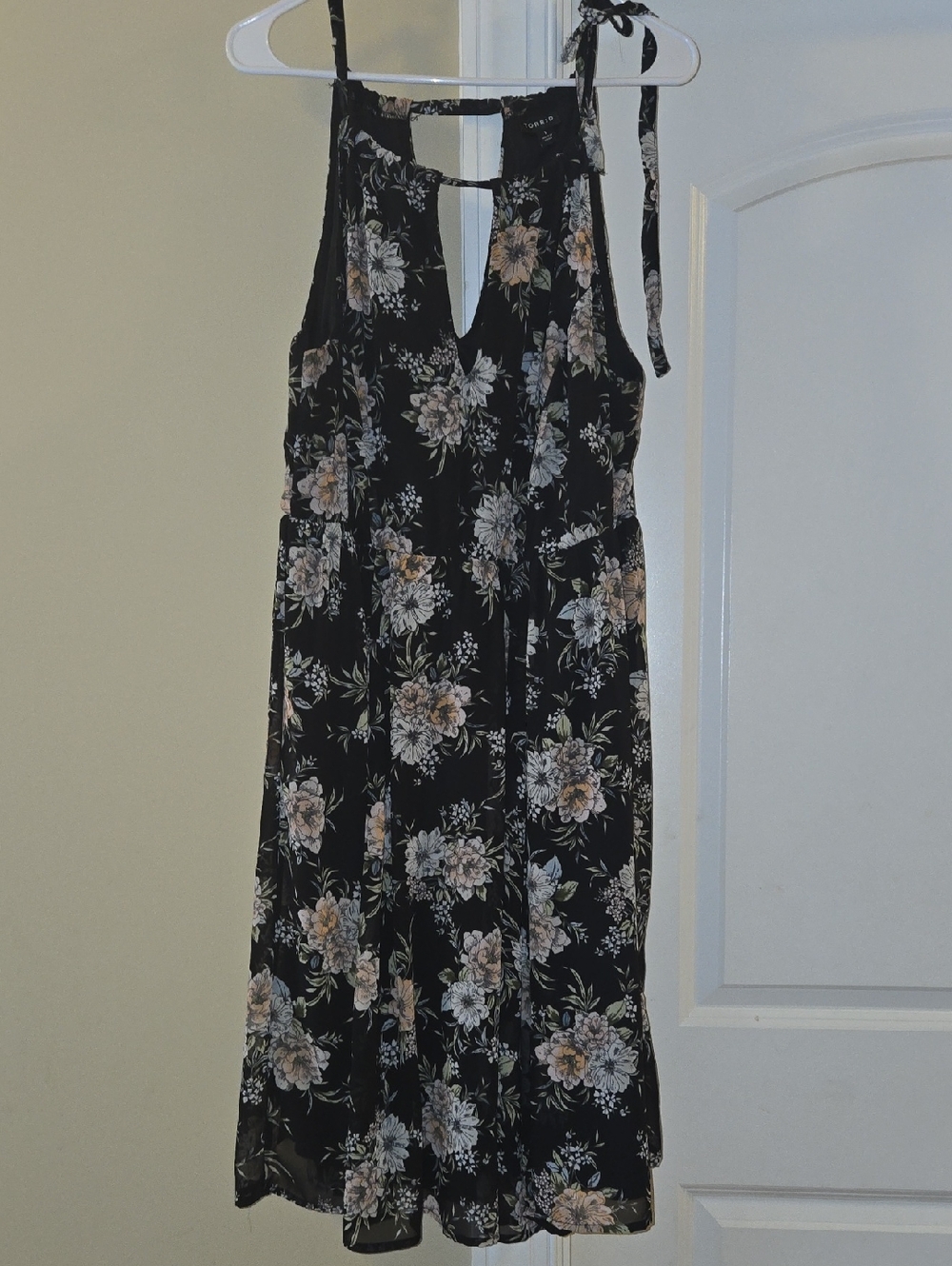 torrid Black Floral Tie-Shoulder Midi Dress